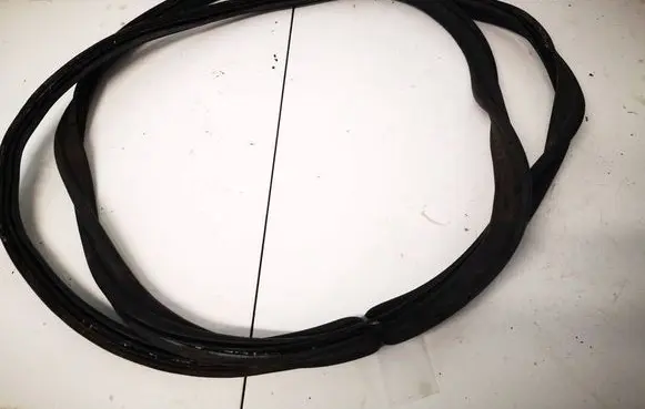 Seat Leon (5F) Trunk rubber seal (body) 