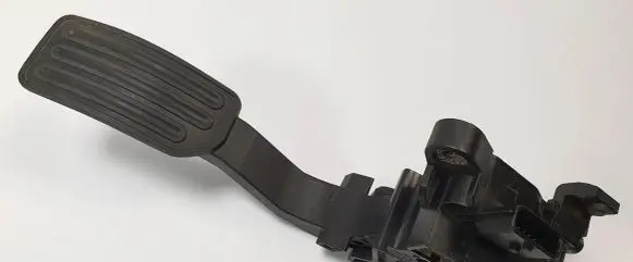 Nissan Juke I F15 Accelerator throttle pedal 18002-3RA0B