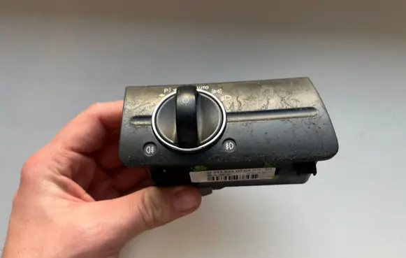 Mercedes-Benz E W211 Light switch A2115450704