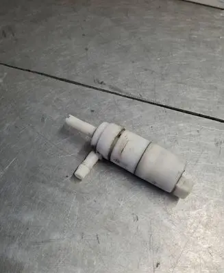 Audi 80 90 S2 B4 Windscreen/windshield washer pump 1H0955681