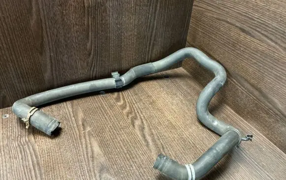 Volvo V50 Engine coolant pipe/hose AV618286GA