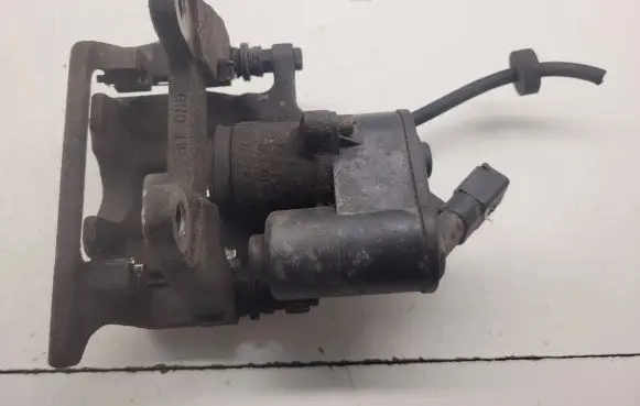 Audi A6 S6 C6 4F Rear brake caliper