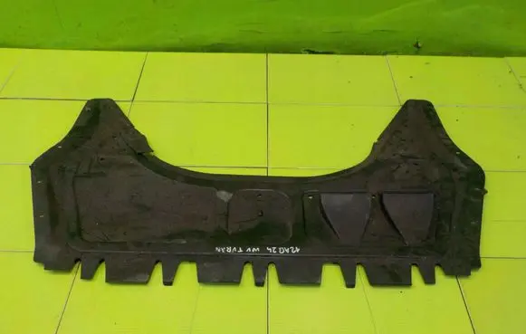 Volkswagen Touran I Engine splash shield/under tray 12AB24 AD7F9308AF3E41368B