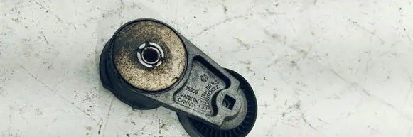 Dodge Durango III Generator/alternator belt tensioner