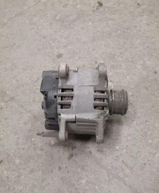 Volkswagen Golf VI Generator/alternator 03L903023A