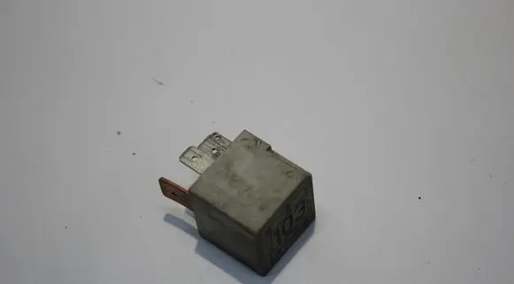 Audi A4 S4 B5 8D Other relay 357911253