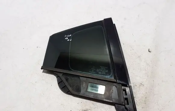 Volvo S60 Rear vent window glass 31442965