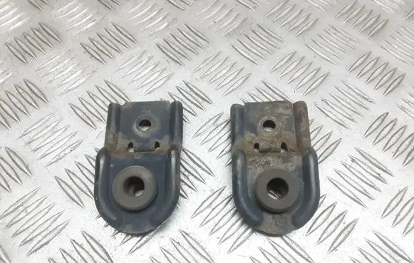 Subaru Legacy Radiator mount bracket