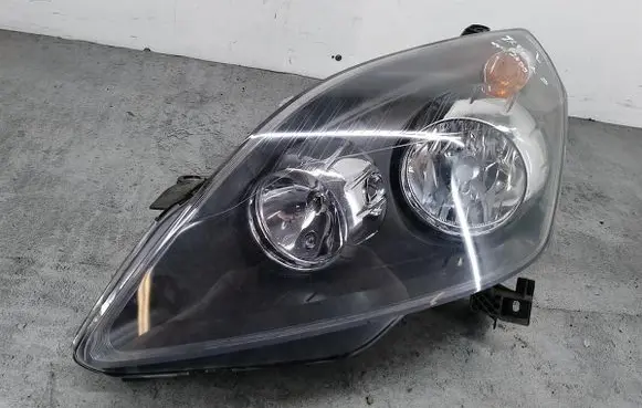 Opel Zafira B Headlight/headlamp 20-A726