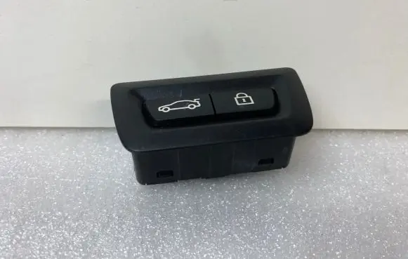BMW X4 G02 Tailgate/boot open switch button 9275121