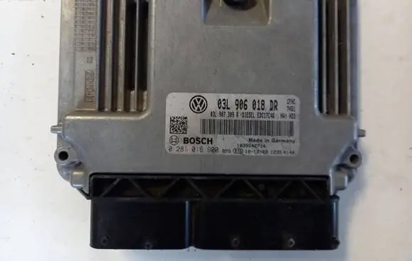 Volkswagen Touran II Engine control unit/module 03L906018DR 03L907309R 0281016900