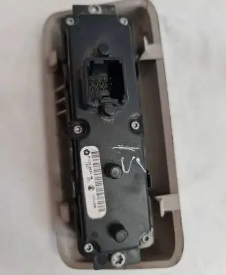 Chrysler Voyager Seat control switch 10001335 1ES19ES3