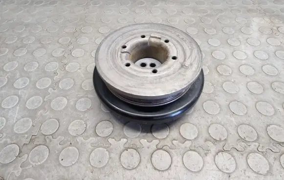 BMW 4 F32 F33 Crankshaft pulley 8650741