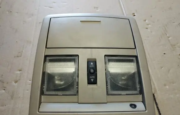 Jeep Grand Cherokee (WK) Front seat light 56050131AG
