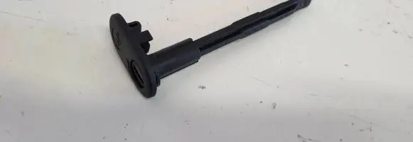 Volkswagen Transporter - Caravelle T5 Child safety switch 7H0843175