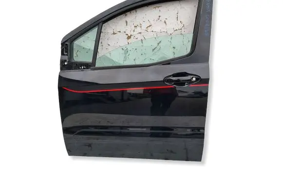 Ford Transit Courier Front door 