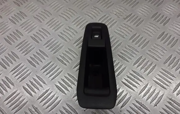 Peugeot 308 Electric window control switch 96762292ZD