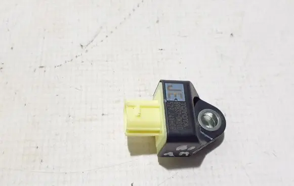 Toyota Hilux (AN120, AN130) Airbag deployment crash/impact sensor 898370K010