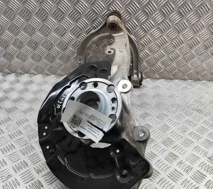 Mercedes-Benz C W206 Front wheel hub A2053322100