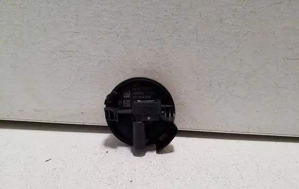 Mercedes-Benz EQC Airbag deployment crash/impact sensor A2139051400