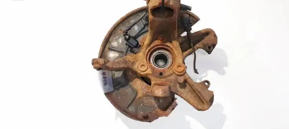 Skoda Octavia Mk2 (1Z) Front wheel hub
