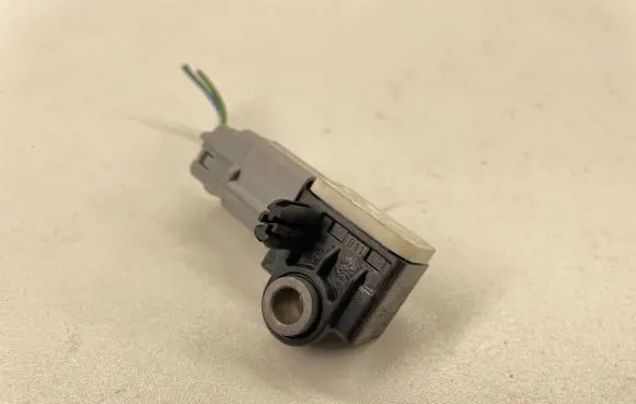 Volvo V60 Airbag deployment crash/impact sensor 31334336