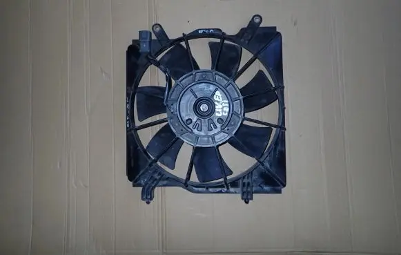 Honda Civic Air conditioning (A/C) fan (condenser) 