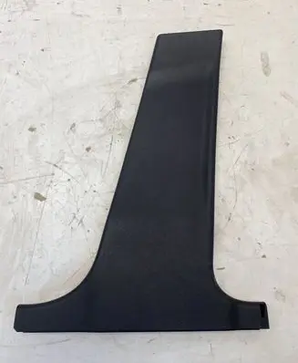 Mercedes-Benz C W204 (B) pillar trim (bottom) A2046900425