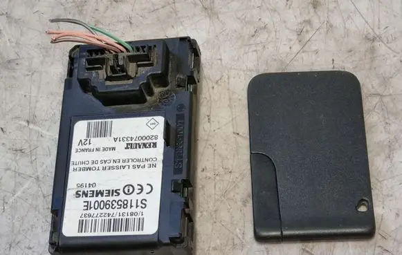 Renault Megane II Ignition lock 8200074331A