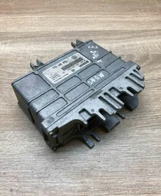 Volkswagen Golf III Engine control unit/module ECU 3A0907311 0261203593