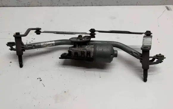 Peugeot 207 Front wiper linkage and motor 9650380780 94338R01 3397020769