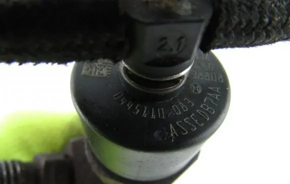 Lancia Ypsilon Fuel injector 0445110083