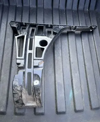 Mercedes-Benz S W222 Rear bumper mounting bracket A2228850421 16574 A2228808300