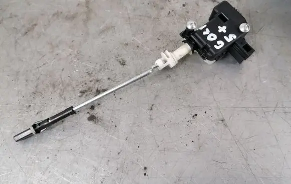 Volkswagen Golf Plus Central locking motor 1K5959782