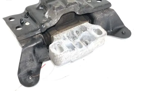 Volkswagen Golf VIII Engine mount vacuum valve 5Q0199555BG