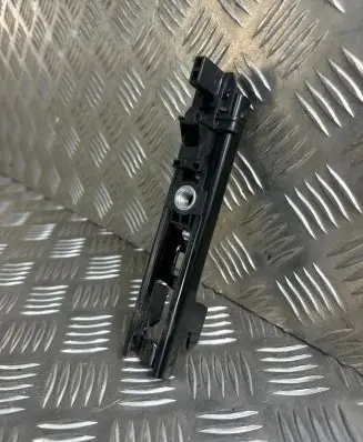 Volkswagen Polo V 6R Seat belt height adjuster 3C8857819A