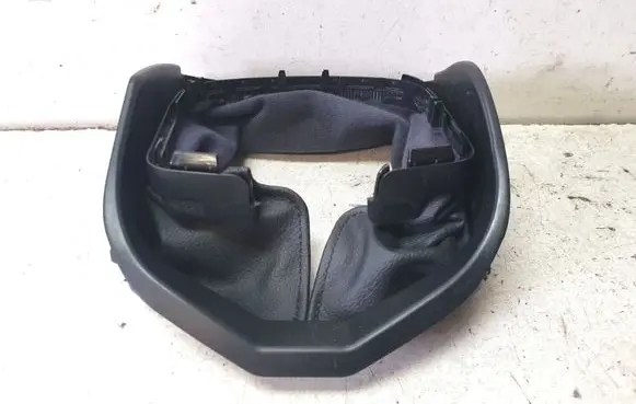 Mercedes-Benz C W204 Steering wheel column trim A2046820316