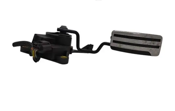 Nissan Qashqai Accelerator throttle pedal 1301B 00500