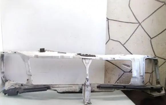 Volkswagen II LT Radiator support slam panel