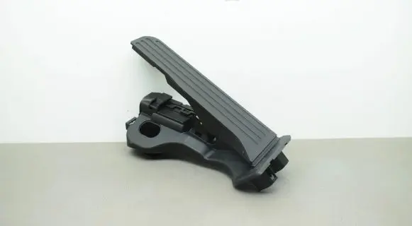 Volkswagen Jetta VI Accelerator throttle pedal 1K1723503AR