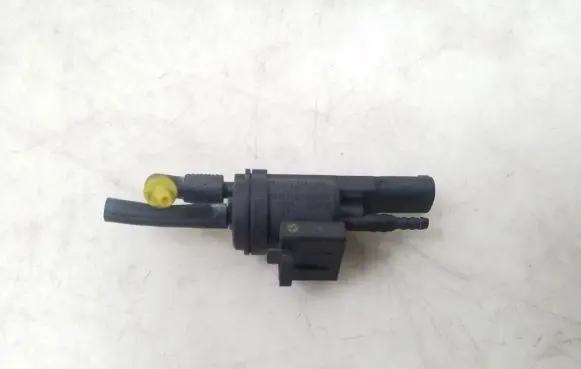 Mercedes-Benz C W203 Turbo solenoid valve 0025401497