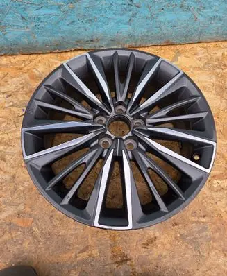 Toyota Avensis T270 R18 alloy rim 4261105400