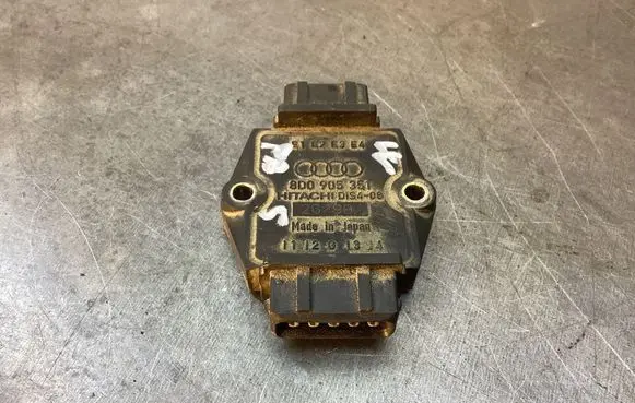 Volkswagen PASSAT B5 Ignition amplifier control unit 8D0905351 E1A2E3E4 1112G1314