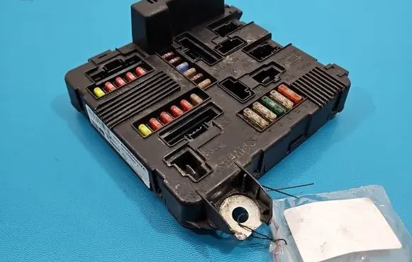Renault Scenic II - Grand scenic II Central body control module 8200306032A IMPRK1543666