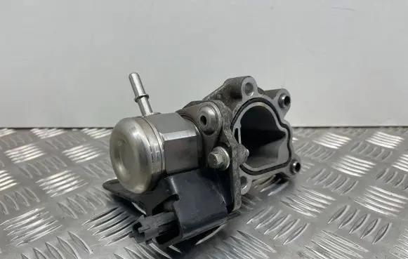 Ford Escape III Fuel injection high pressure pump AG9E9D376AB CJ5E9B374BC