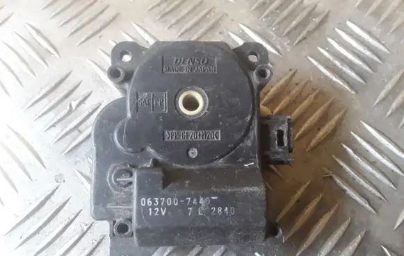 Toyota Prius (XW20) Air flap motor/actuator 0637007440