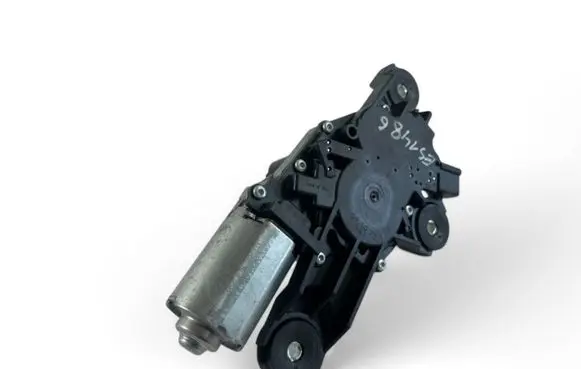 Volvo V50 Wiper motor 31218473 0390201875