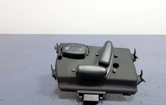 Chrysler Pacifica Seat heating switch 0YD10TRMAD