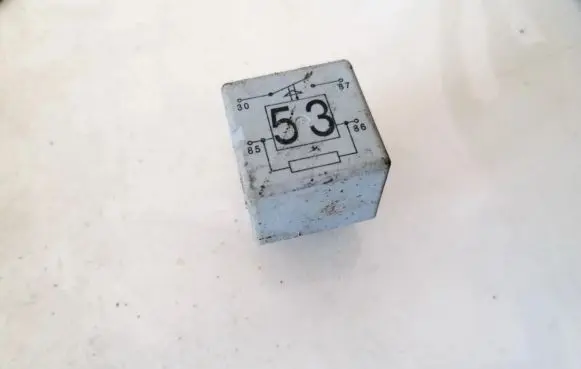 Volkswagen Golf VI Other relay 141951253b 20240072