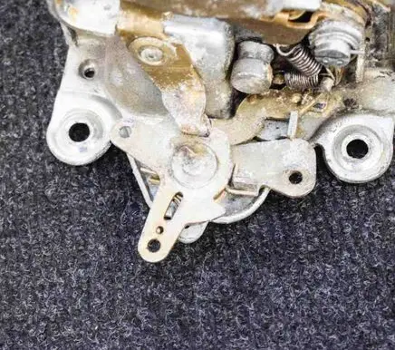 Mercedes-Benz SLC C107 Front door lock A1077200135